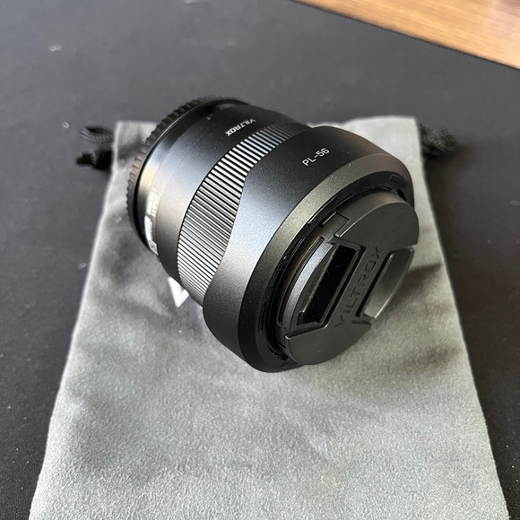 Viltrox 20mm F2.8 FE Full Frame AF Wide Angle for Sony Camera Lens - Picture 2 of 15